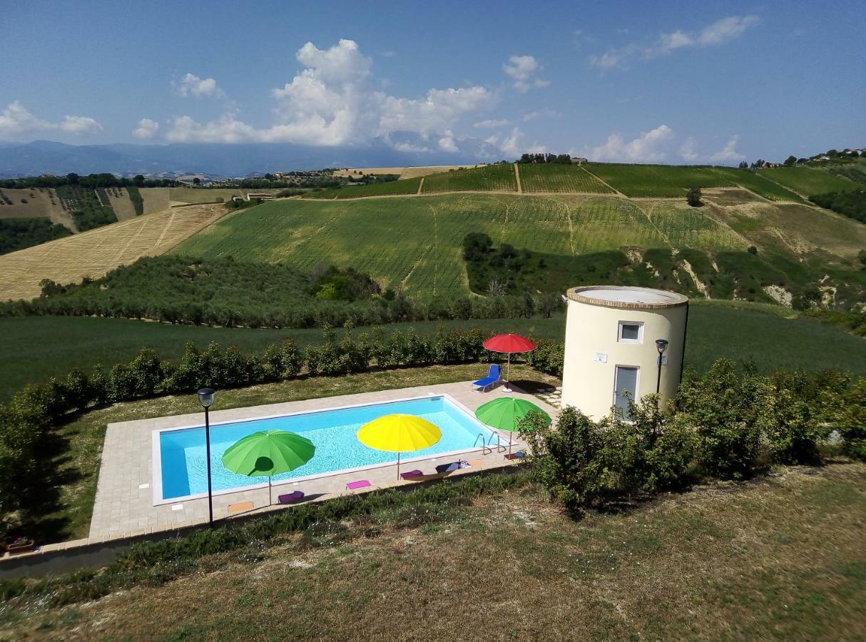Agriturismo Terra Dei Falchi Castilenti 外观 照片